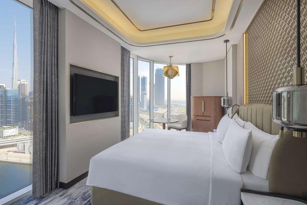 Embassy Suites By Hilton Dubai Business Bay Δωμάτιο φωτογραφία