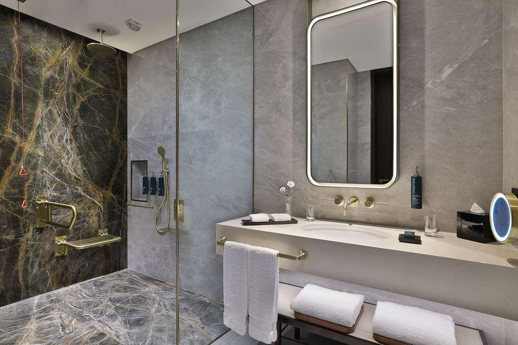 Embassy Suites By Hilton Dubai Business Bay Δωμάτιο φωτογραφία