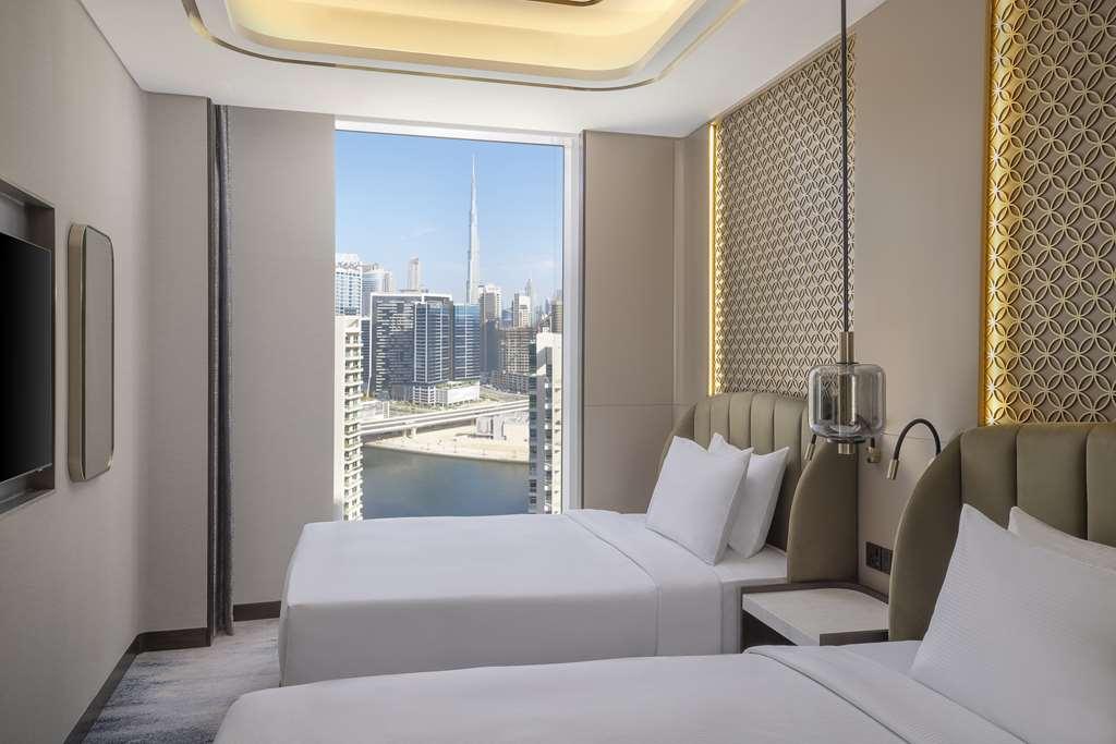 Embassy Suites By Hilton Dubai Business Bay Δωμάτιο φωτογραφία