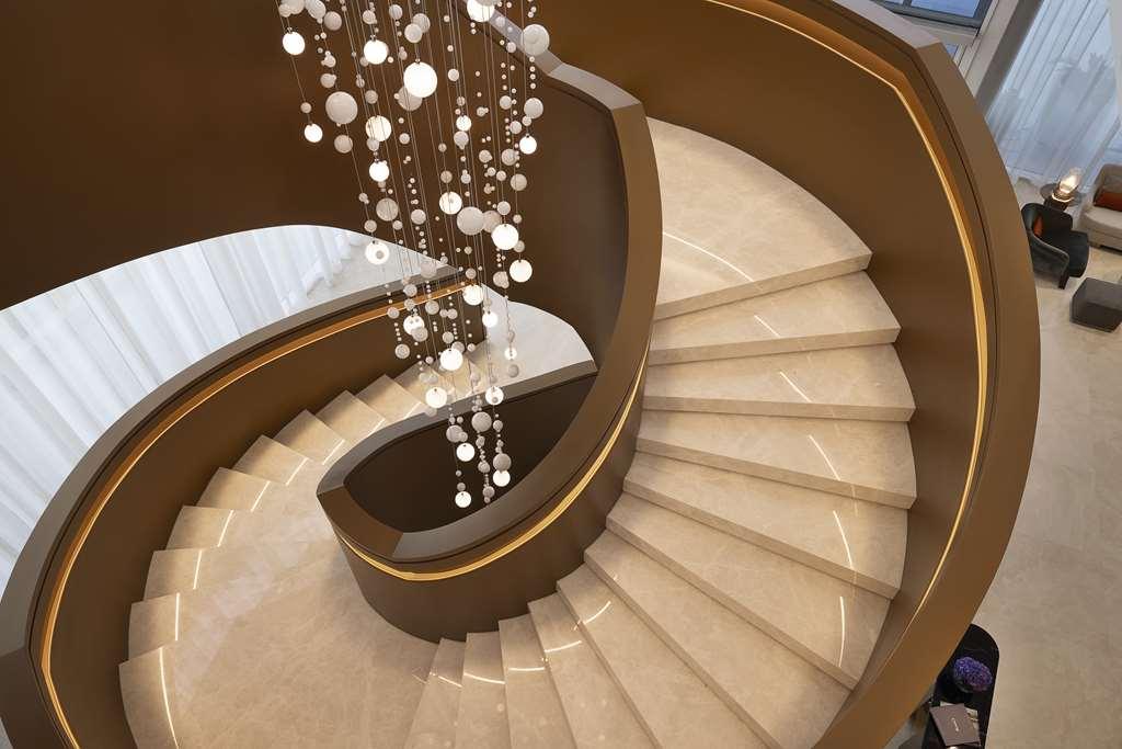 Embassy Suites By Hilton Dubai Business Bay Ανέσεις φωτογραφία