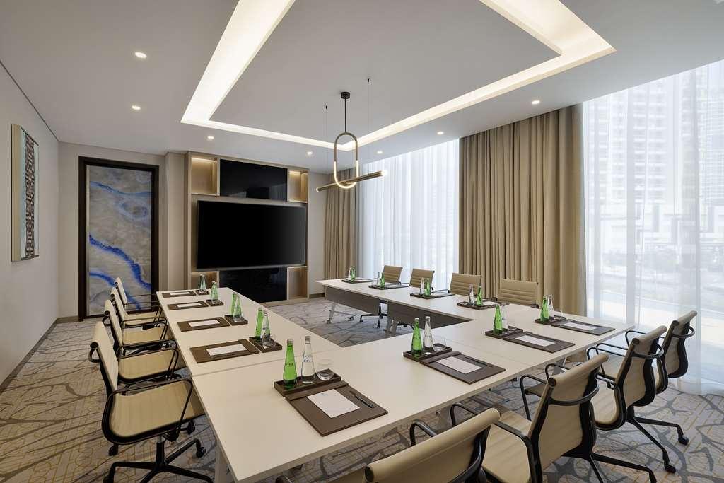Embassy Suites By Hilton Dubai Business Bay Ανέσεις φωτογραφία